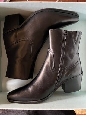 Shoe The Bear Georgia Western Ankle Boots - 8